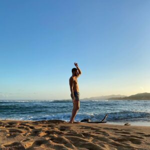 Klay Thompson Instagram - A nice socially distant stretch and some fresh air is a daily necessity #GKO #thisis30