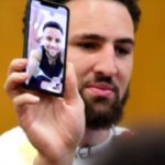 Klay Thompson Instagram – We ended the toy drive with a Q & A. “Is steph curry coming ?” . Thank god big bro picked up the FaceTime it woulda been anarchy up in assembly hall 😤🙃🤣🤣
#lifeintheshadows #itsrealniceactually #foundapalmtree #namedherdynasty
