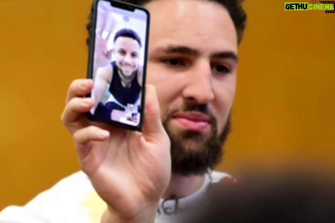 Klay Thompson Instagram - We ended the toy drive with a Q & A. βIs steph curry coming ?β . Thank god big bro picked up the FaceTime it woulda been anarchy up in assembly hall π€ππ€£π€£ #lifeintheshadows #itsrealniceactually #foundapalmtree #namedherdynasty