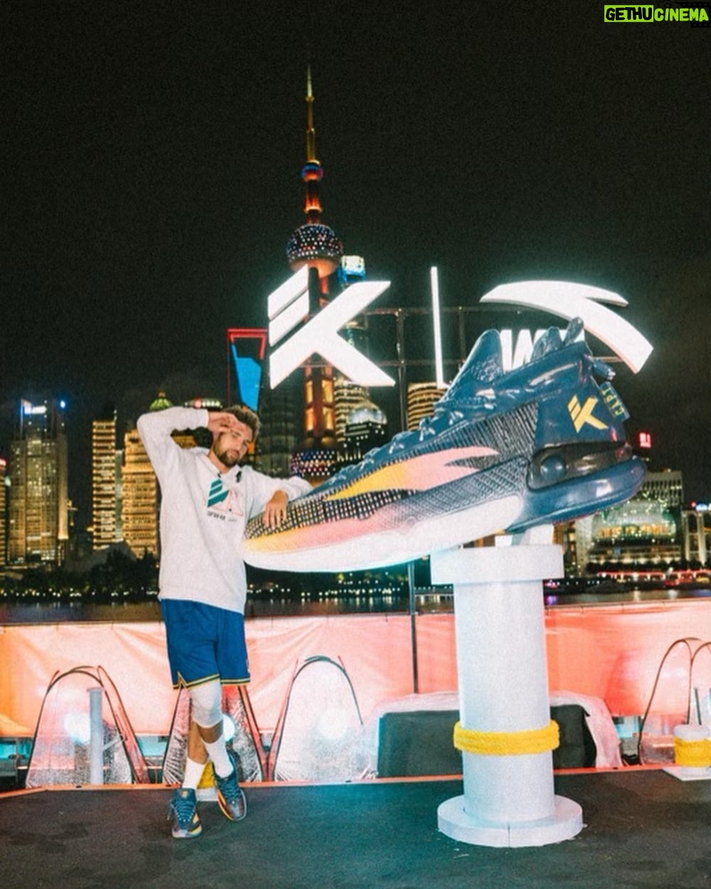Klay Thompson Instagram - The KT9 is officially here. Thank you to everyone at @antasportsofficial who made this possible ! #CaptainKlay Shanghai, China