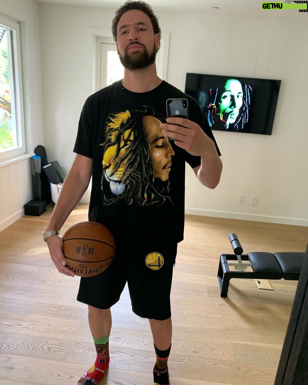 Klay Thompson Instagram - Bob Marley’s music and influence has been a huge part of my life and career. Join me and check out #OneLoveMovie only in theatres Feb 14th. Get tickets now! #BobMarleyMovie @onelovemovie