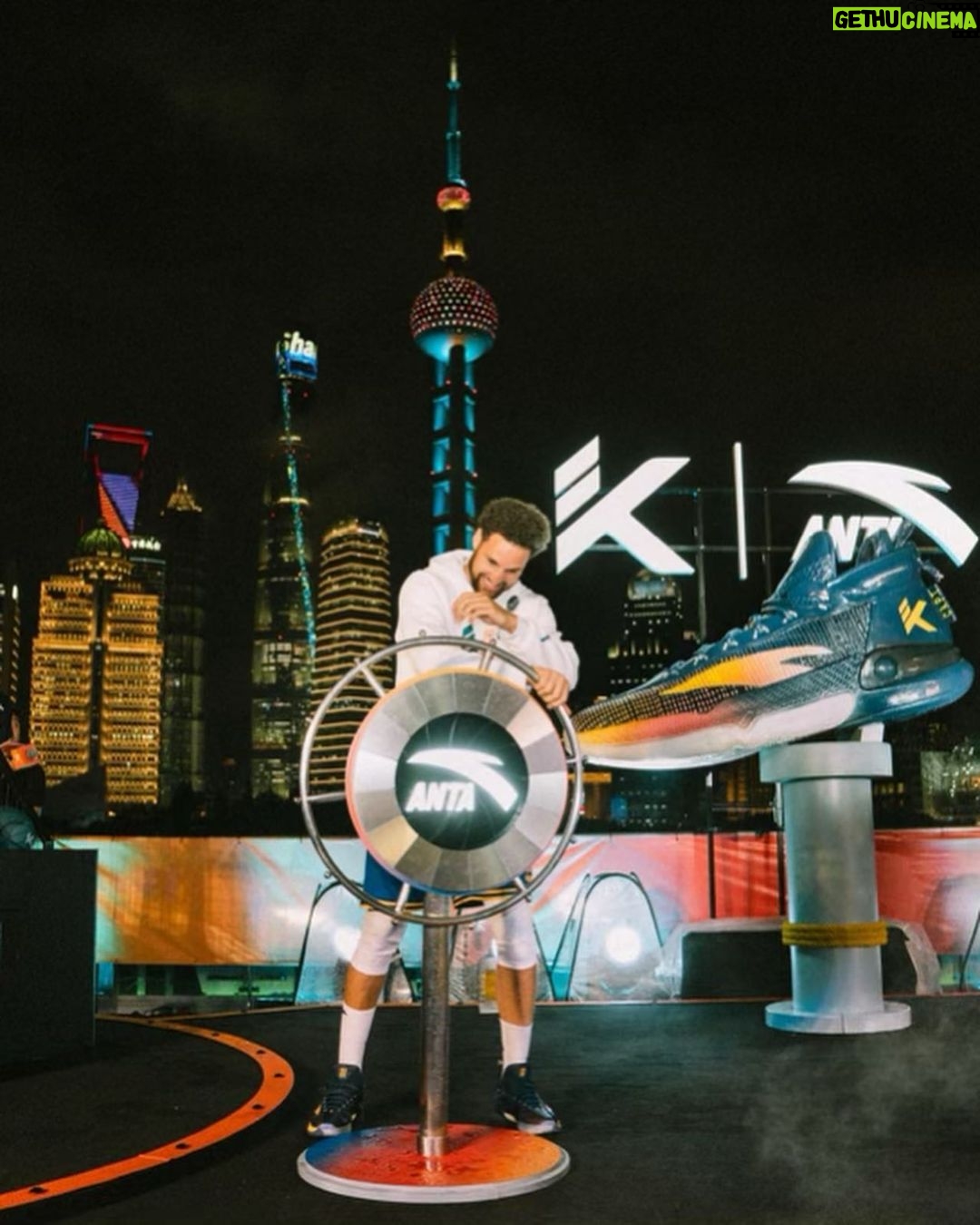 Klay Thompson Instagram - The KT9 is officially here. Thank you to everyone at @antasportsofficial who made this possible ! #CaptainKlay Shanghai, China