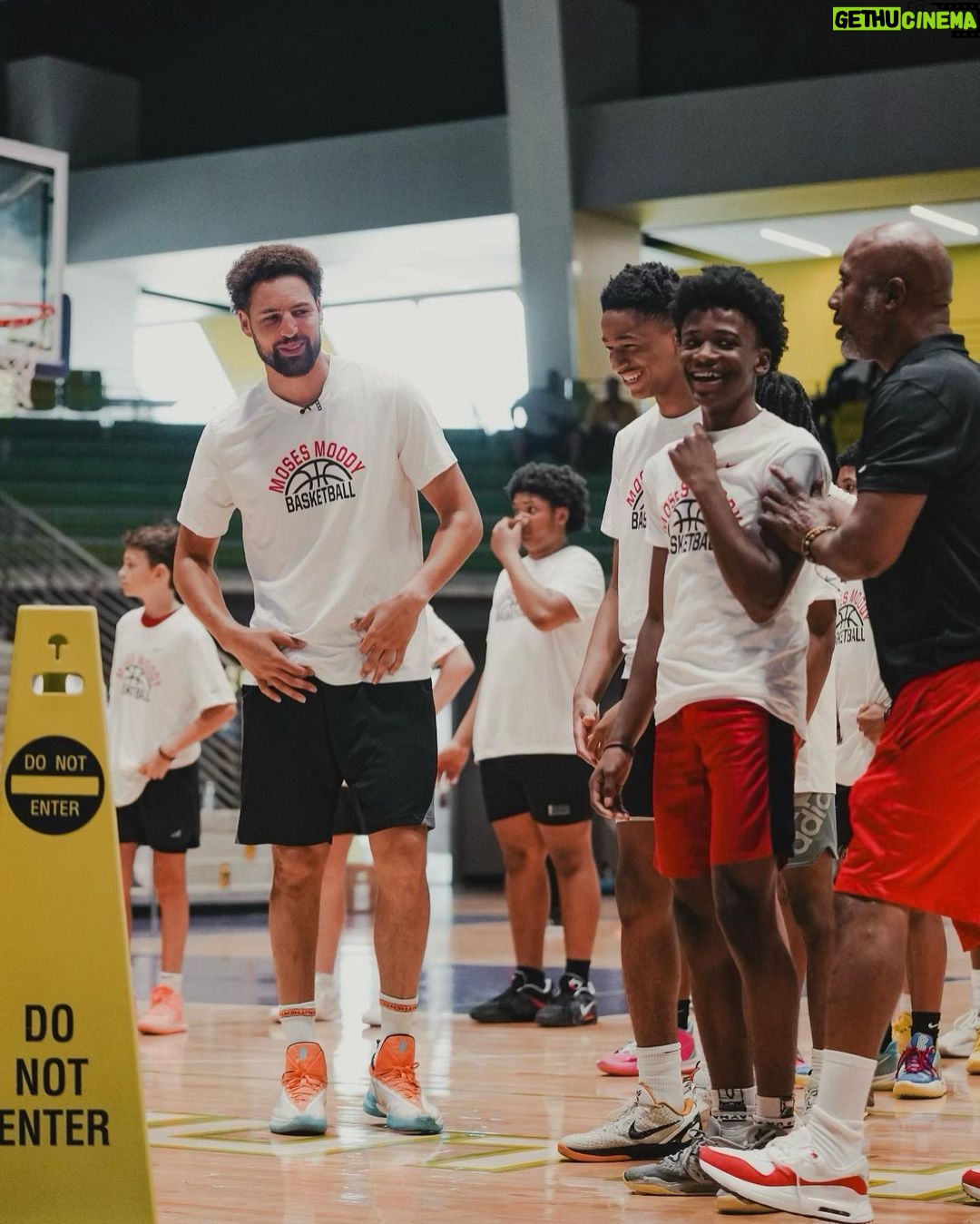 Klay Thompson Instagram - The people’s champ @mosesmoody . Thank you to the Moody family for having me at camp. That was a blast ! #proudvet Little Rock, Arkansas