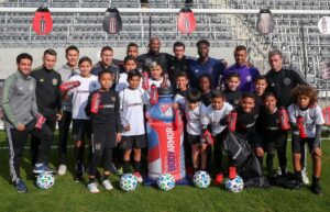 Kobe Bryant Instagram - Proud to announce today that @drinkbodyarmor is now the Official Sports Drink of Major League Soccer AND 19 @mls Clubs. Let’s go! 🙌🏾
