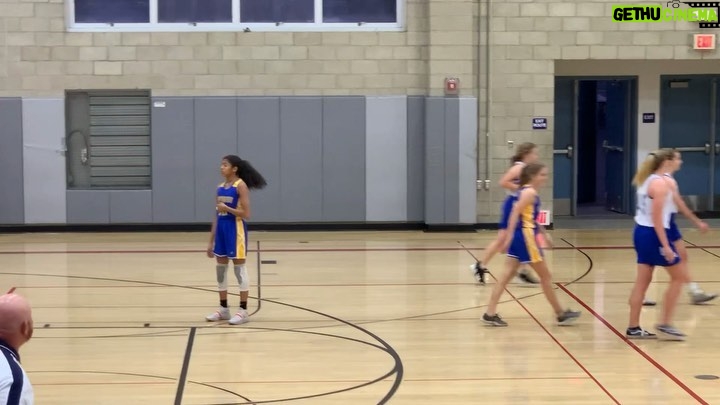 Kobe Bryant Instagram - I hate seeing my #teammamba girls play against each other. This is GREAT defense by our mamba pg Alyssa Altobelli and a familiar looking fade by our 2gd the #Mambacita