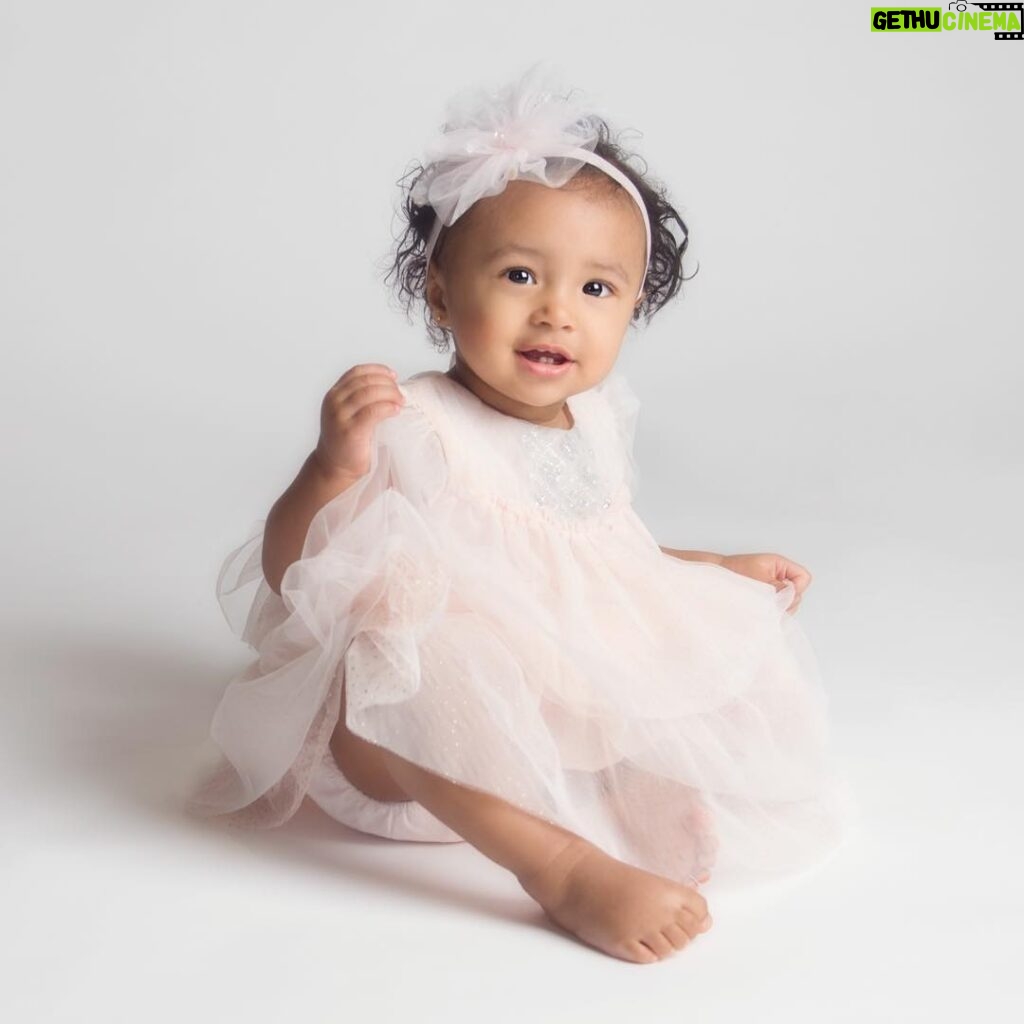 Kobe Bryant Instagram - Happy 1st Birthday to our beautiful little angel Bianka 👼🎉 #blessed #proudpapa
