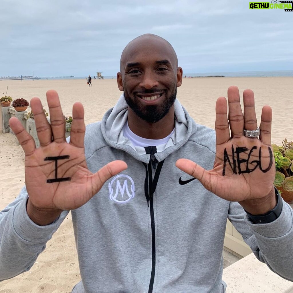 Kobe Bryant Instagram - I’m doing the NEGU hands challenge for childhood cancer awareness month 👐🏾 NEGU=Never Ever Give Up. #iNEGUdoyou?