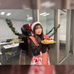 Konomi Suzuki Instagram - あまりに可愛くて今日まで着れてなかったお洋服、ここぞの出番でした🎄 美味しいケーキも食べれた、嬉しい…！ #クリスマス終わっちゃうね #街のお正月への切り替えが早くて #毎年びっくりする