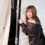 Konomi Suzuki Instagram - 本日 #ExtremeFlag ツアー 札幌公演🛫 マフラーを引っ張り出してきました🧣皆さんも防寒対策しっかりと…！ 元気にいきましょい。よろしくね✨🤝 #アー写撮影のオフショット📸 #XAIちゃんのソロカット撮影を #覗き見する人 #ヘブバン #シーレジェ #いくら大好き