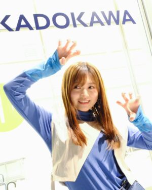 Konomi Suzuki Instagram - 11周年のお祝い、沢山ありがとう🌸✨

そんな今日はKADOKAWA会議室から緊急生配信。
ライブを1本増やすことに決めました！！！！！

7月16日(日) 東京・新宿ReNY
「鈴木このみ Standing Live 2023 〜RESPONSE〜」
チケットは社名にちなんで、1150円🎫

同日開催のCALL公演はSOLD OUT、ライブを求めてくれたことが本当に嬉しくて。

そしてとっても良いライブになると思うので、なるべく沢山の方にその場で感じてほしいな…と私から皆んなへRESPONSEの場所を作ることにしました。

今日まで色々せめぎ合いながらも、いつも快く受け入れて下さるスタッフの皆様に感謝です。
即日発表、緊張した😂

Non Stop Live、歌い続ける20分。
鈴木このみのライブを色んな人に体感して欲しいです。

詳細は後日！お楽しみに🥰✨