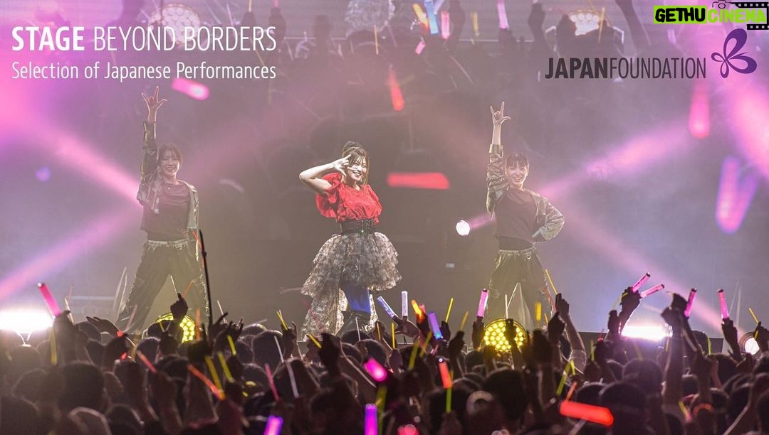 Konomi Suzuki Instagram - Thanks for more than 150,000 views! concert and documentary video in Malaysia has reached 150,000 views! The video closely coverd rehearsal in Japan and actual performance in Malaysia. Don't miss it❤️🔥 先日公開したマレーシアでのライブ&ドキュメント映像、沢山観て頂き嬉しいです。有難う! 日本でのリハーサルから本番まで、みっちりカメラ密着して頂きました。 お家でも楽しんでもらえたらいいな✨ https://youtu.be/_bQUF2Uz2i8 #鈴木このみ #suzukikonomi #comicfiesta