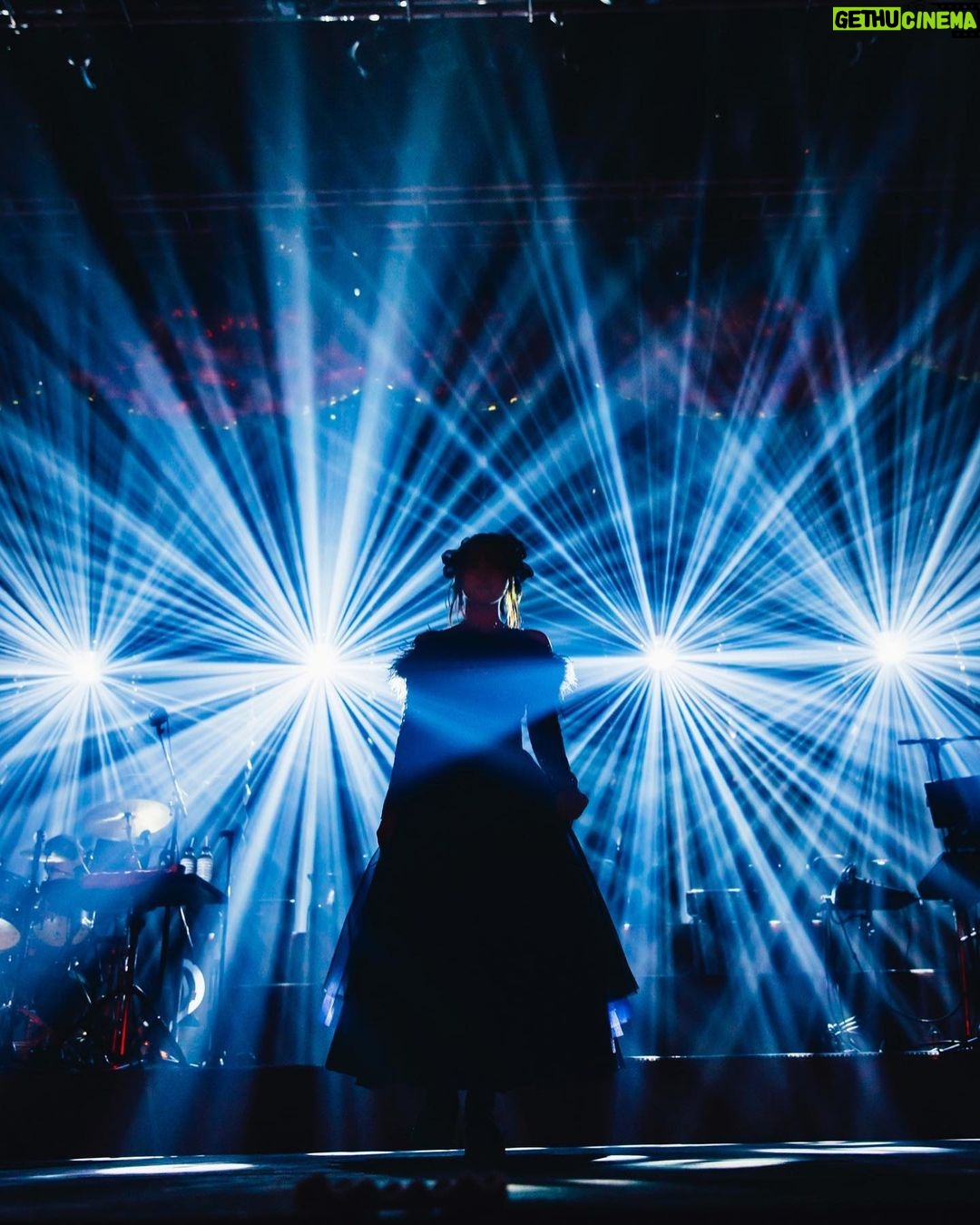 Konomi Suzuki Instagram - 「鈴木このみ Standing Live Tour 2024 CALL&RESPONSE」 FC最速先行スタート!!!!! ▼3/30(土) 大阪・梅田Shangri-La ▼4/27(土) 東京・新宿ReNY 6,500円+税(FC割引)になります。 https://www.konomi-suzuki.net/posts/news/bnnslh 来年は大阪にも行くよ〜っ🐙 心よりお待ちしております💪❤️🔥 #このみんオルスタ #鈴木このみ