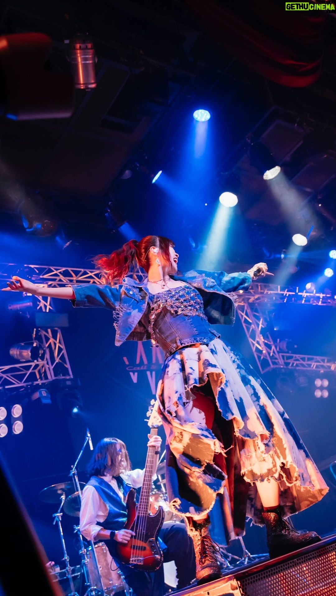Konomi Suzuki Instagram - YouTube更新🆙 🕷️🕷️🕷️🕷️🕷️ 鈴木このみ / Bursty Greedy Spider(Official Live Video) https://www.youtube.com/watch?v=VnSR7UZ3KR0 そしてライブのオフィシャル先行受付は本日23:59まで⏰ 鈴木このみ Birthday Live 2023 ~CHEERS BURGER~ 日程:11月5日(日) 会場:EX THEATER ROPPONGI 時間:START 17:00 大ボリュームな内容を練り込んでお待ちしております🫶 #このみんバーガー 召し上がれ! 🎫▶︎▶︎▶︎https://eplus.jp/sf/detail/1163000001-P0030071?P6=671&P1=0402&P10=10