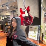 Konomi Suzuki Instagram - ツアーファイナルまで、あと2日💫 #ヘブバン #シーレジェ #ExtremeFlag #素敵パーカーと共に #駆け抜けます🏃‍♀️