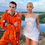 Konstantin Beloshapka Instagram – Я нас поздравляю 🪐 Это мы с Костей @konstanteeeeen на съемках клипа Гагарина уже тогда знали, что меньше чем за неделю на клипе будет 🍋 просмотров🚀🚀🚀 Кондуки