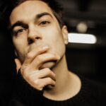 Konstantin Beloshapka Instagram – Могу томно курить в кадре. Без сигарет.
