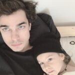 Konstantin Beloshapka Instagram – С нг друзья. Желаю позитива, развития, осознанности, триггеров, кейсов и прочей психотерапевтической и маркетинговой словесной блевоты