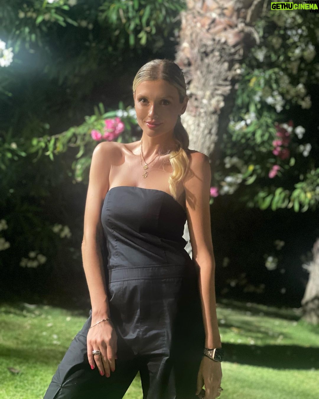 Konstantina Kommata Instagram - Night Night 🌙 #athensbynight