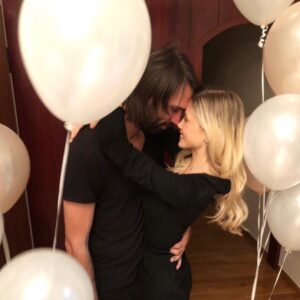 Konstantina Kommata Instagram - 𝒲𝑒 𝓌𝒾𝓈𝒽 𝓎𝑜𝓊 𝒶 𝓋𝑒𝓇𝓎 𝒽𝒶𝓅𝓅𝓎 𝓃𝑒𝓌 𝓎𝑒𝒶𝓇!!!
2018  𝓎𝑜𝓊’𝓋𝑒  𝒷𝑒  𝒶𝓂𝒶𝓏𝒾𝓃𝑔...𝒯𝒽𝒶𝓃𝓀 𝓎𝑜𝓊🙏🏻 𝟤𝟢𝟣𝟫  𝓂𝑜𝓂𝑒𝓃𝓉𝓈  𝒶𝓇𝑒  𝓁𝑜𝒶𝒹𝒾𝓃𝑔 ❤️