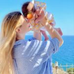 Konstantina Kommata Instagram - Το πιο λαχταριστό πορτοκαλάκι του κόσμου!!! 🧡🍊😋 #firstholidaystogether South Crete