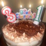 Konstantina Kommata Instagram - 27.10 More life more blessings 🎂🎊🎉 Καλωσόρισα τα 31 πλήρως ευλογημένη με τίποτα λιγότερο από ευτυχία, ενθουσιασμό και αγάπη! Ευγνώμων για άλλο ένα ταξίδι γύρω από τον ήλιο… Και τις ηλιαχτίδες μου! Ο Χρόνος έχει πραγματικά έναν υπέροχο τρόπο να μας δείχνει τι πραγματικά έχει σημασία στη ζωή! Να μοιράζεσαι τη ζωή με ανθρώπους που αγαπάς και σε κάνουν να νιώθεις πολύτιμος! Ευχαριστώ ατελείωτα για τις ευχές, εύχομαι η ευλογία να επιστρέψει σε όλους σας! ✨ Την αγάπη μου και πολλά φιλιά *Είμαι 31 αλλά νιώθω τα μισά😅 Milano, Italy