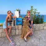 Konstantina Kommata Instagram - 🔆 💙 Περιτριγυρισμένη από ή λ ι ο & α γ ά π η