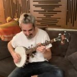 Koray Candemir Instagram – ‘Kimileri’ banjo kayıt… Bir de çalabilsem😸
07.20