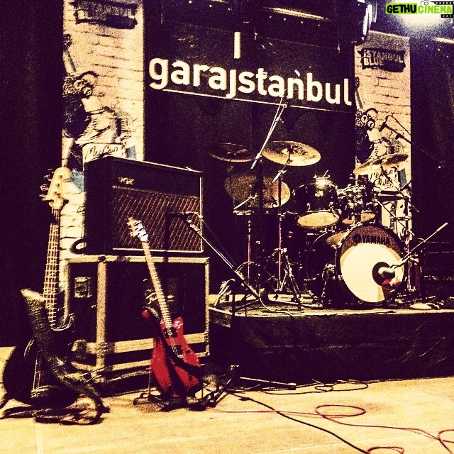 Koray Candemir Instagram - Akşam Garage İstanbul'da partiliyoruz,konserliyoruz.