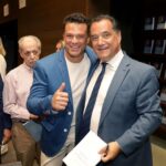 Kostas Sommer Instagram - Με το φίλο μου @adonis_georgiadis στην παρουσίαση του βιβλίου του, «Απλα Μαθηματα Ρητορικης» Καλή επιτυχία