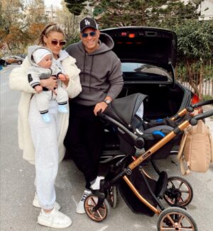 Kostas Sommer Instagram - •Family• ❤️where life begins and love never ends 
@valentine.papadaki 
@boutiquebebeplus 
@kaleshs