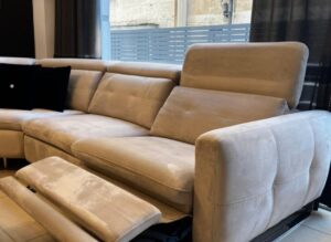 Kostas Sommer Instagram - 🎁🎁Giveaway🎁🎁
Σε συνεργασία με την εταιρεία Lazy Sofa Evagelidis κάνουμε δώρο έναν μοναδικό καναπέ !!! Καλά ακούσατε, ένας υπερτυχερός θα κερδίσει το καναπέ 
Zeus Big Corner ✔️
Συνδυάζει ηλεκτρικό μηχανισμό όπου με το πάτημα ενός κουμπιού επιλέγεις τη θέση που σου ταιριάζει , κινούμενα προσκέφαλα, αδιάβροχο - αλέκιαστο ύφασμα και θύρα usb για φόρτιση κινητού 📱! 

Όλα αυτά σε ένα καναπέ που μπορείτε να τον κάνετε δικό σας με τα παρακάτω απλά βήματα. 

—————————————————
⚠️⚠️⚠️Όροι διαγωνισμού⚠️ ⚠️⚠️: 

1️⃣𝐋𝐢𝐤𝐞 στο ποστ του διαγωνισμου 

2️⃣𝐅𝐨𝐥𝐥𝐨𝐰 ⬇️⬇️⬇️ 
Τα προφίλ μου 
👉🏻@kostas_sommer 
και το προφίλ 
👉🏻@lazysofa_evagelidis

3️⃣𝐓𝐚𝐠 2 φίλους σας που θα ήθελαν και αυτοί να πάρουν μέρος !!

1 σχόλιο= 1 συμμετοχή (κάντε άπειρα )💪

——————————————
▪️ Ο νικητής θα επιλεγεί έπειτα από τυχαία κλήρωση μέσω της εφαρμογής Easy Giveaway .
⚠️Ακολουθούμε όλα τα βήματα, διαφορετικά θεωρείται άκυρη η συμμετοχή !! ❌
—————————————
🔹 Λήξη διαγωνισμου: Δευτερα 06/06🔹

!!!! Καλή επιτυχία !!! 
 
#giveawaygreece #giveaway #diagwnismos #lazysofa #lazysofaevagelidis