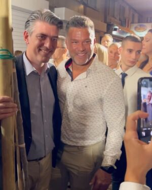 Kostas Sommer Instagram - Καλή επιτυχία στον, @dimitriskarnavos βρέθηκα χθες στο εκλογικό του κέντρο, και  μίλησα με φίλους και πολίτες της Καλλιθέας για μια @attiki_mprosta #metonsommer