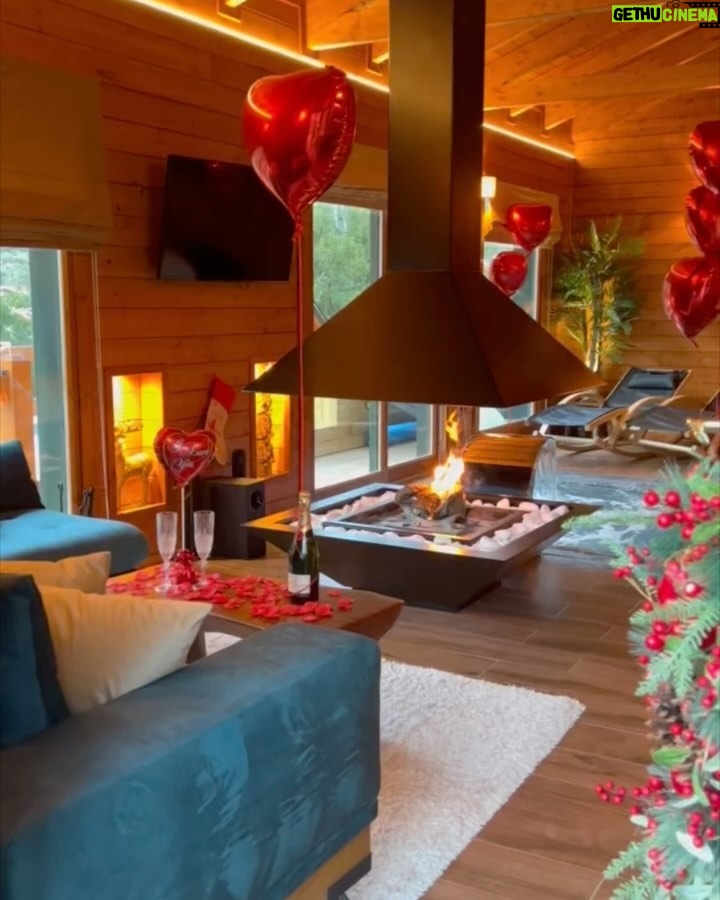 Kostas Sommer - 9.5K Likes - Lovely ❤️❤️❤️❤️❤️Giveaway ❤️❤️❤️❤️❤️
Εμείς μαζί με το @houseofdealsgr το @cave_chalet_spa_parnassos σας ετοιμάσαμε σούπερ αγαπησιάρικο διαγωνισμό για 5 νικητές με υπεροχα δωρα αξίας 2.500€ .
Αυτό που πρέπει να κανείς για να λάβεις μέρος είναι
❤️ ΜΟΝΟ 3 FOLLOW ❤️
• @kostas_sommer
• @houseofdealsgr
• @cave_chalet_spa_parnassos
Τα δωρα είναι για 5 νικητές και είναι ως εξής :
❤️ 1ος νικητής 1 iPhone 15 pro Max
❤️2ος νικητής 2 ημέρες στο μοναδικό @cave_chalet_spa_parnassos στην αγοριανη (κατόπιν συνεννόησης διαθεσιμότητας με το Chalet)
❤️3ος νικητής 100€ για αγορές στο e-shop @houseofdealsgr
❤️4ος νικητής 100€ για αγορές στο e-shop @houseofdealsgr
❤️5ος νικητής 100€ για αγορές στο e-shop @houseofdealsgr
Η λήξη του διαγωνισμού ειναι στις 14/2/24 .
Η κλήρωση θα γίνει με πιστοποιημένο App .
Καλή επιτυχία σε ολους .