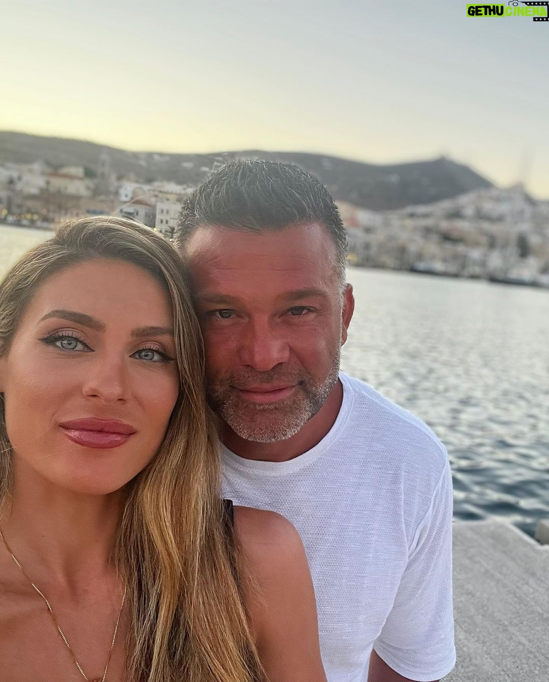 Kostas Sommer - 14.4K Likes - Creating memories with family at @syrasuites
Thank you for the hospitality its been wonderful ❤️