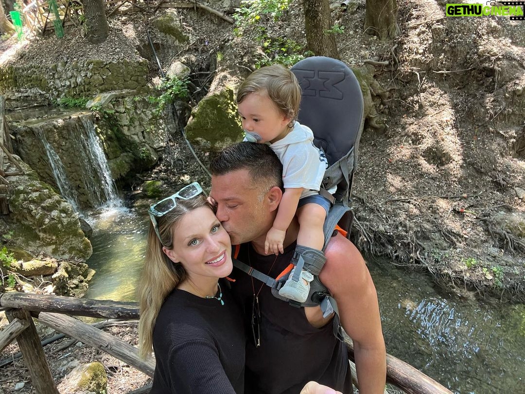 Kostas Sommer - 4.5K Likes - Discovering the world again through the eyes of my son,… priceless
Together, Everywhere… tight as a fist.. family