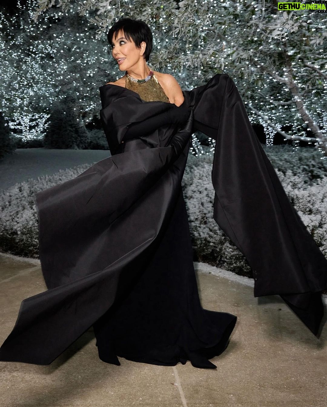 Kris Jenner Instagram - Still thinking about our magical Christmas Eve ❄️ Only 324 days to go until the next one 🤣🤍