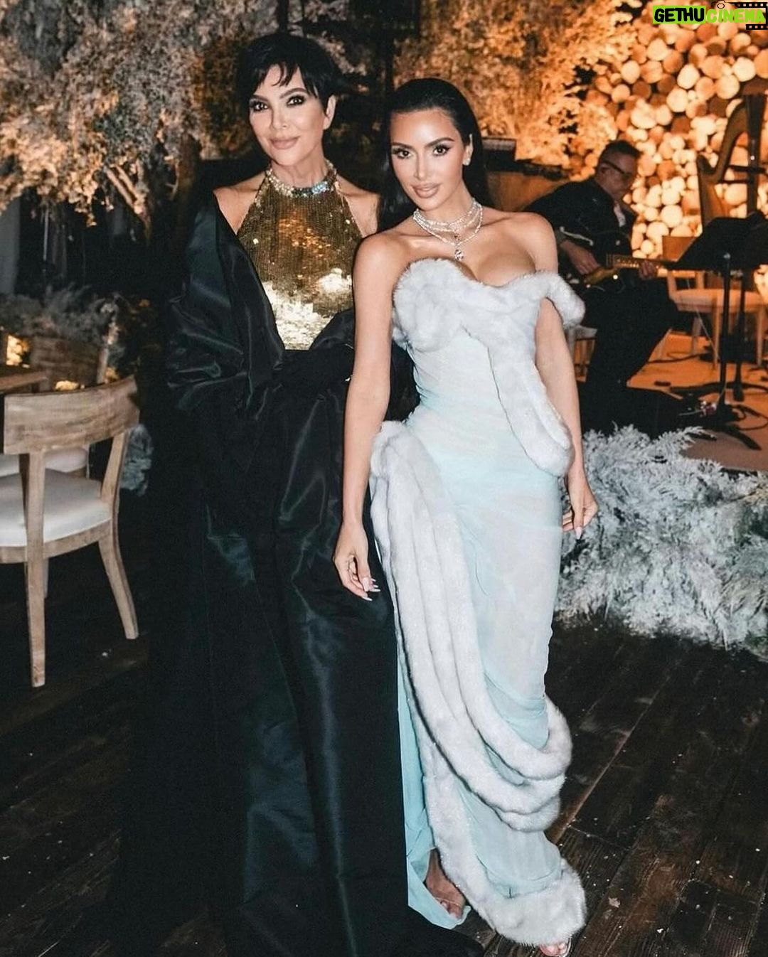 Kris Jenner Instagram - Still thinking about our magical Christmas Eve ❄️ Only 324 days to go until the next one 🤣🤍