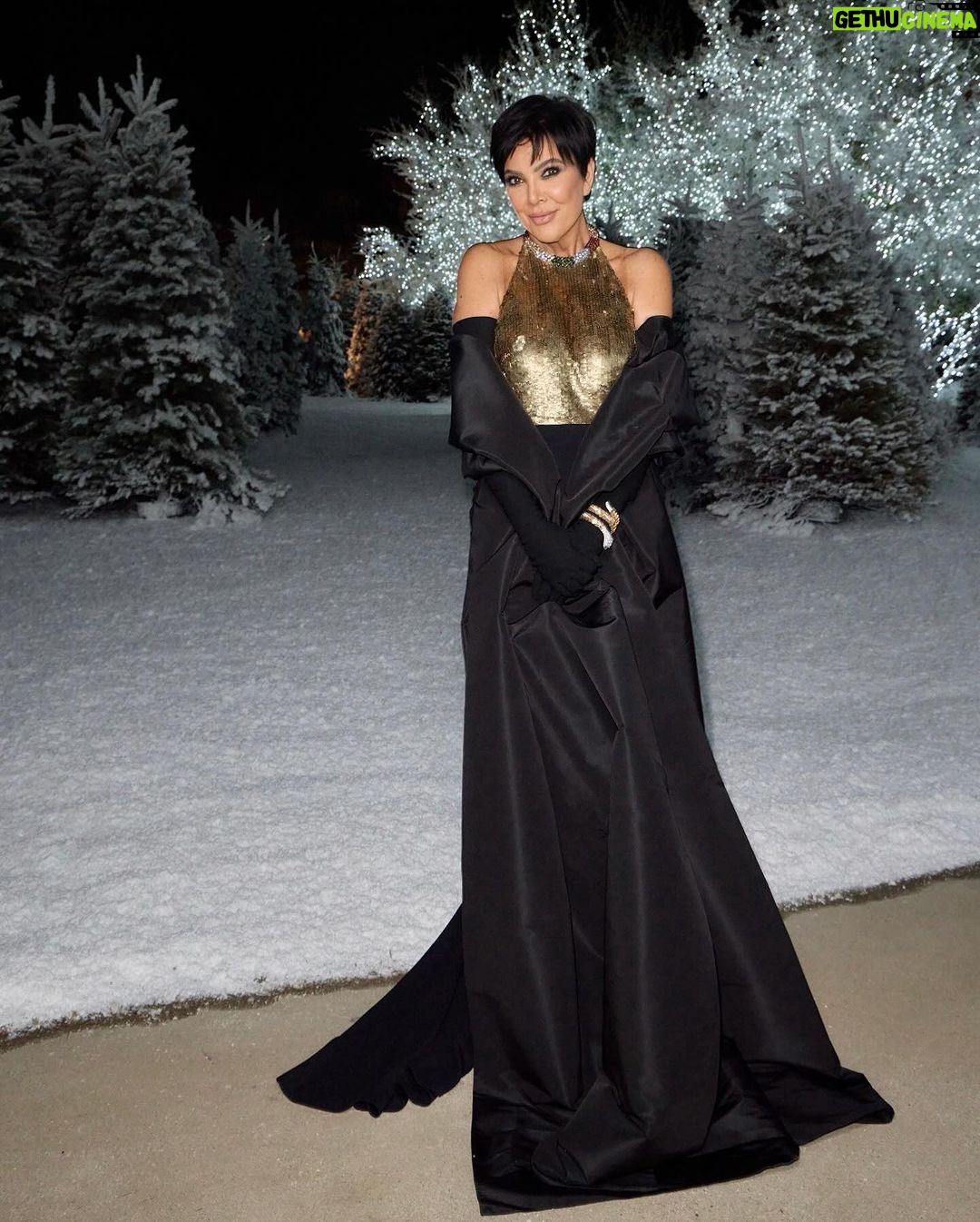 Kris Jenner Instagram - Still thinking about our magical Christmas Eve ❄️ Only 324 days to go until the next one 🤣🤍