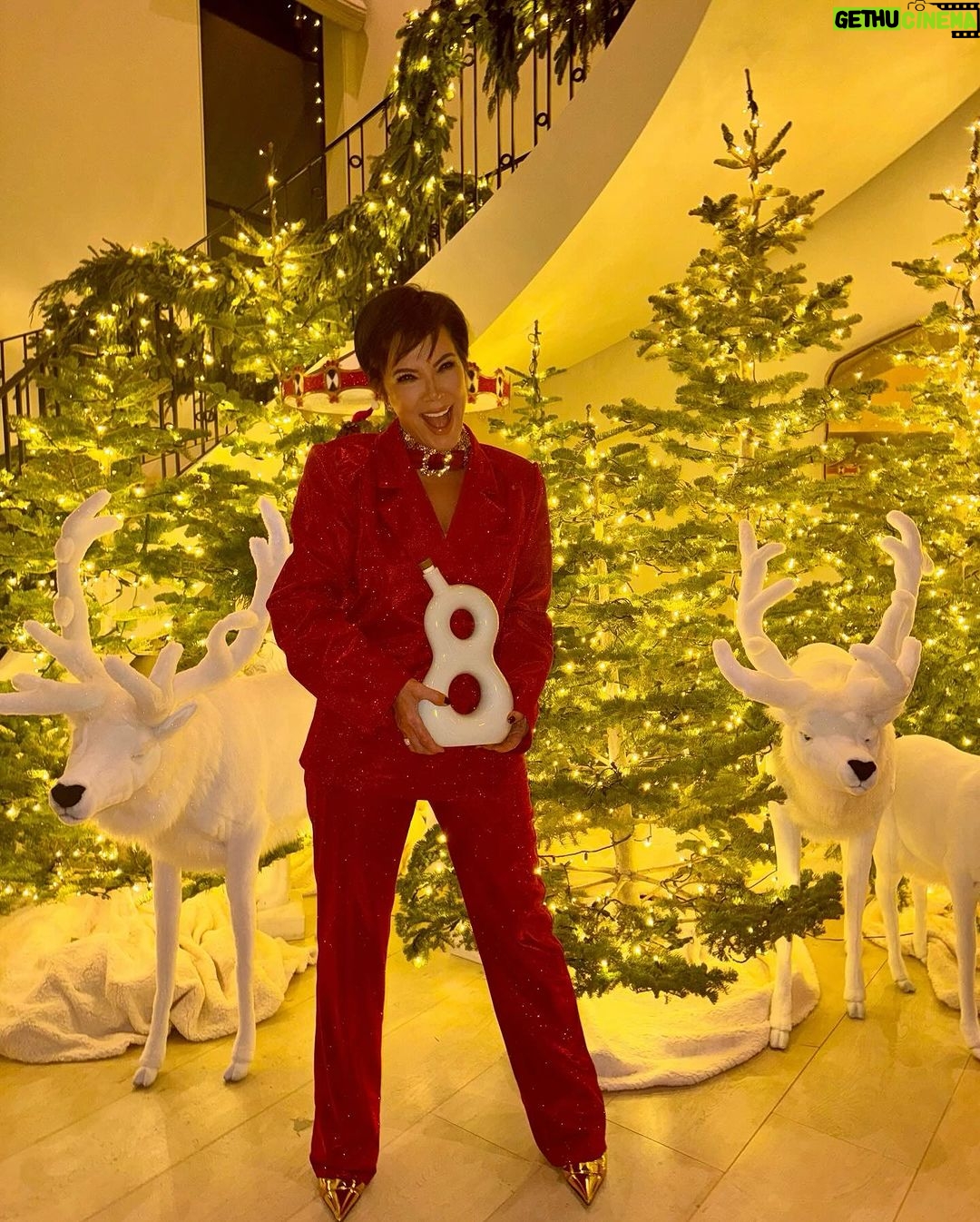 Kris Jenner Instagram - Just a little @drink818 appreciation post 🥃🎄