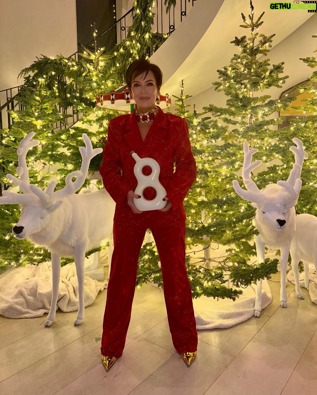Kris Jenner Instagram - Just a little @drink818 appreciation post 🥃🎄