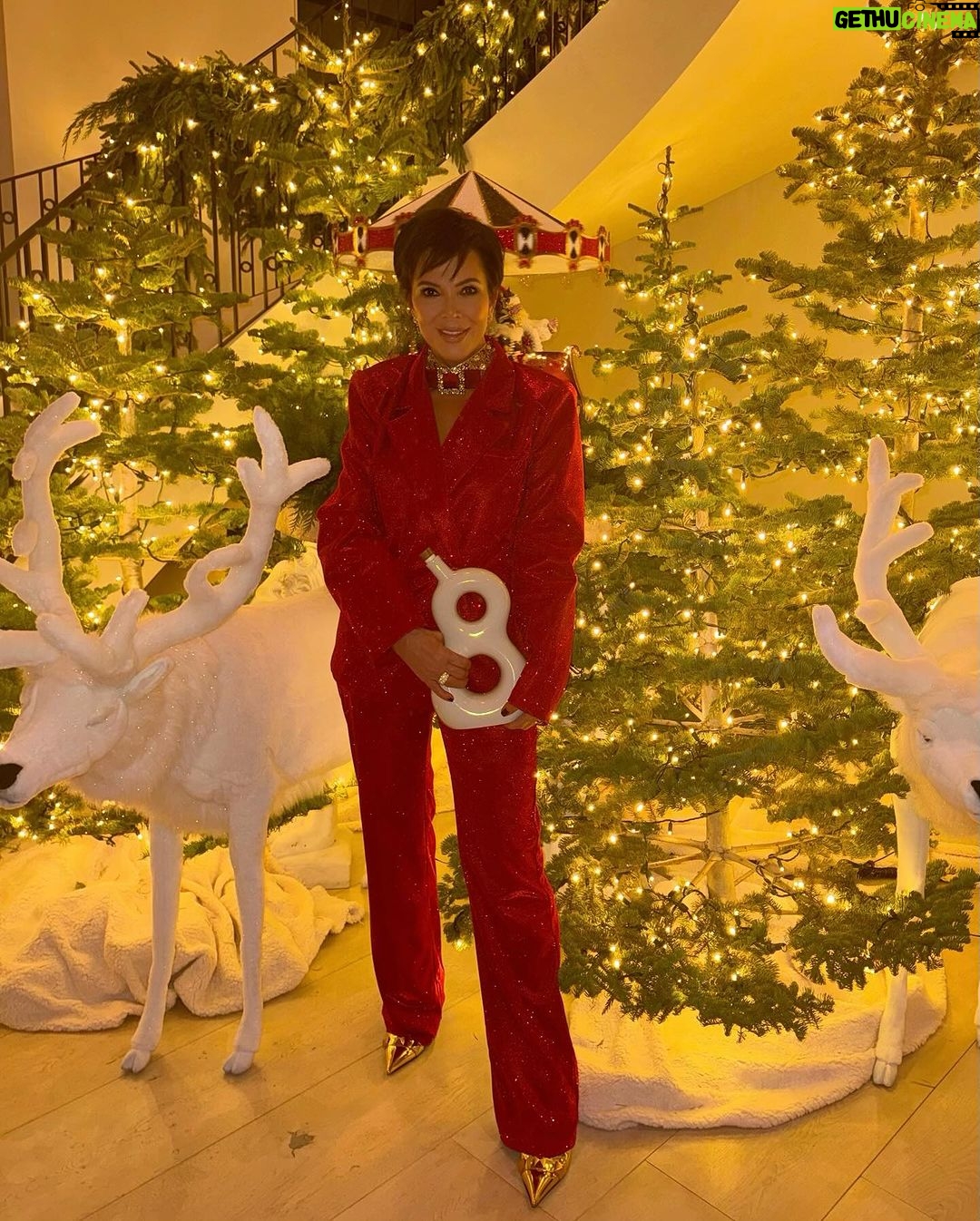 Kris Jenner Instagram - Just a little @drink818 appreciation post 🥃🎄