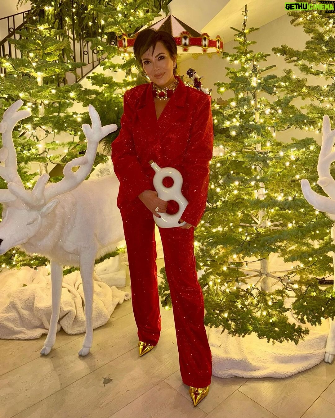 Kris Jenner Instagram - Just a little @drink818 appreciation post 🥃🎄