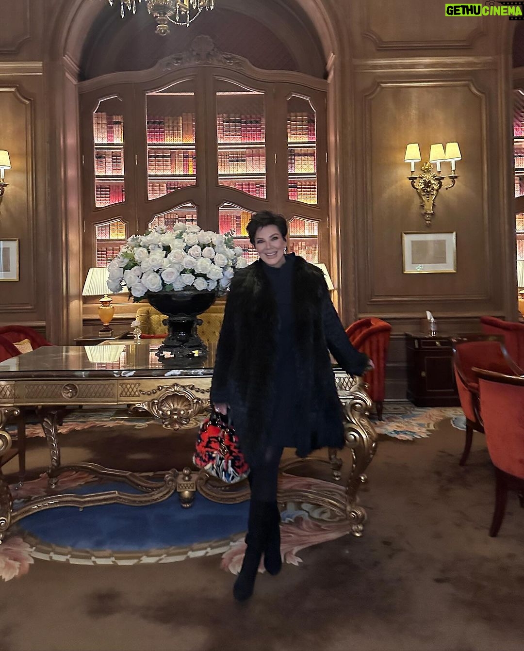 Kris Jenner Instagram - Fashion, friends, family, and fabulous memories. I love you, Paris! 🇫🇷 Paris,France