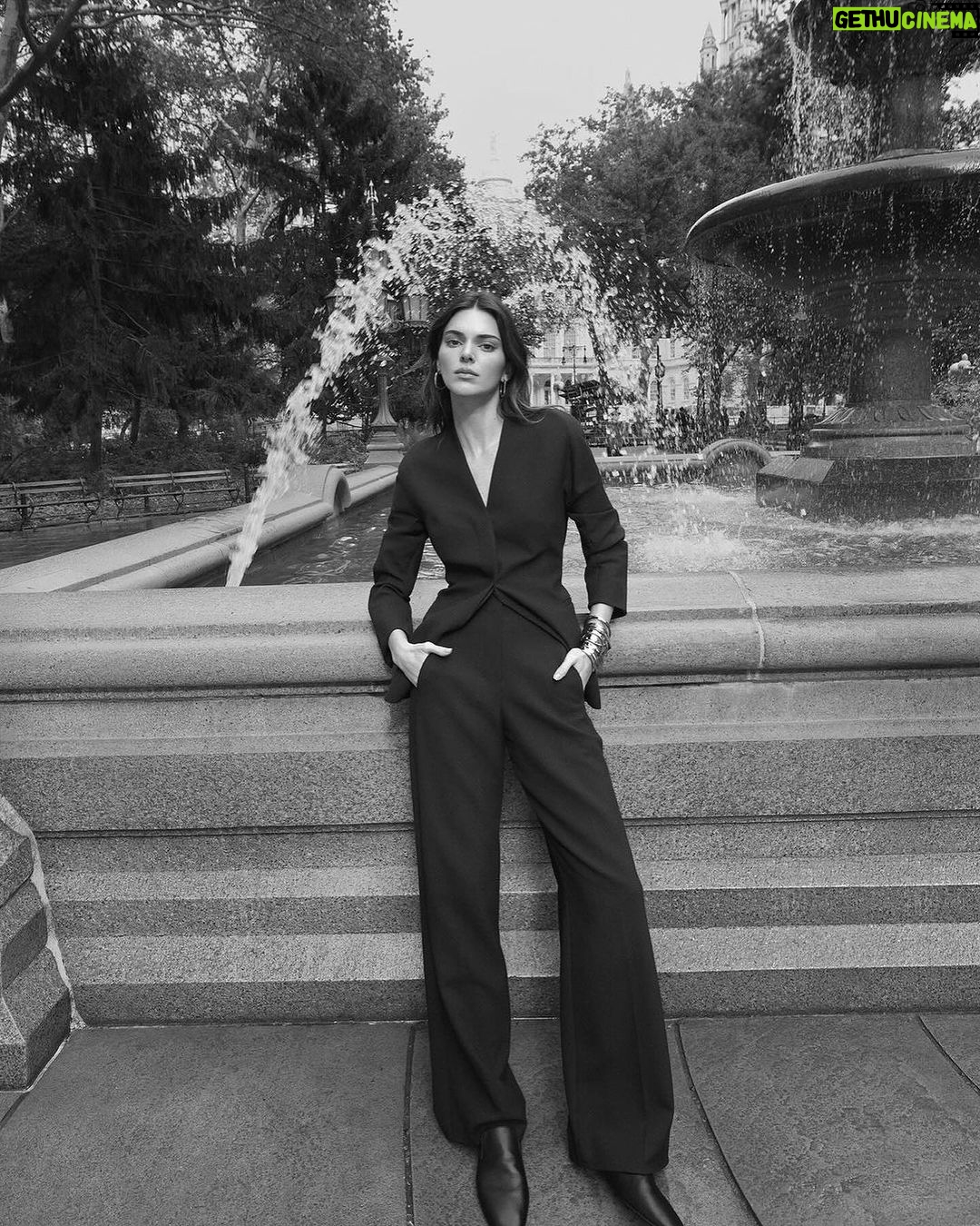 Kris Jenner Instagram - Kendall for Calvin Klein womenswear 🤍 Photographed by @mertalas. @kendalljenner @calvinklein