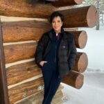 Kris Jenner Instagram - Family trip to Aspen ❄️🤍☃️
