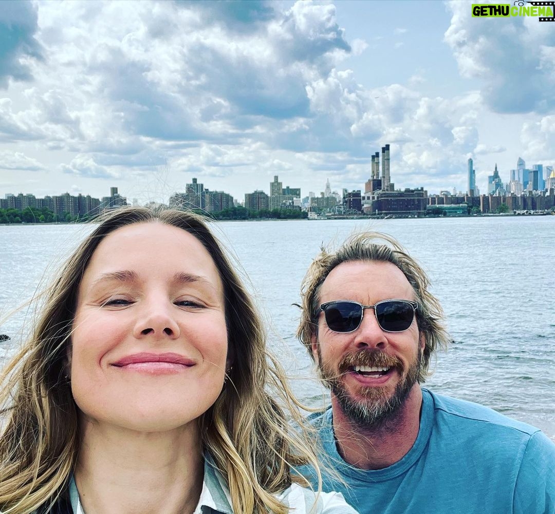Kristen Bell Instagram - Brooklyn, full of love 💕