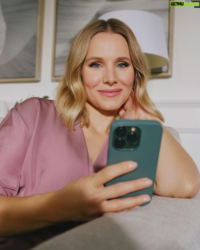 Kristen Bell Instagram - There shouldn’t be a stigma around talking about mental health or taking medication if that’s what you need to feel better! @hers helps women connect with a licensed medical provider (from the comfort of your own home!) to get a customized care plan that’s right for YOU. No stigma, no judgment, and no insurance required. Head to the link in my bio to learn more. #herspartner