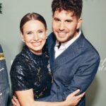 Kristen Bell Instagram - The people I love to hate at the wedding💜💍👰‍♀️👰🤵‍♀️🤵🤵‍♂️ #thepeoplewehateatthewedding Out today on @primevideo