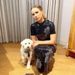 Kristen Bell Instagram - #thepeoplewehateatthewedding premiere 💍💜💗 💁‍♀️ @nicolechavezstyle 👗 @erdem 💇‍♀️ @matthewstylist 💄 @simonesiegl 💎 @worldofreza