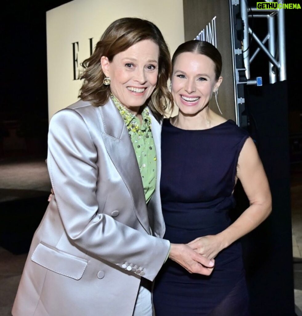 Kristen Bell Instagram - Was such an honor to be asked by Sigourney Weaver to introduce her at the @elleusa #womeninhollywood awards. I don’t venture out that often these days but this was worth it. Sigourney is a woman I have always admired, and am proud to call a friend.